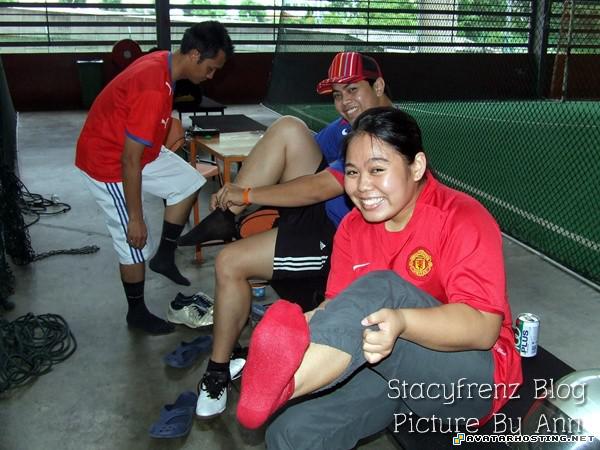 Preparing for play football DSCF2375