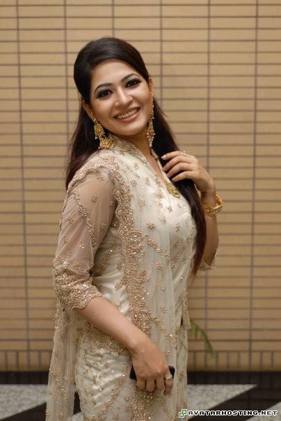 insects adaptations modern art paintings sculpture badhon_7