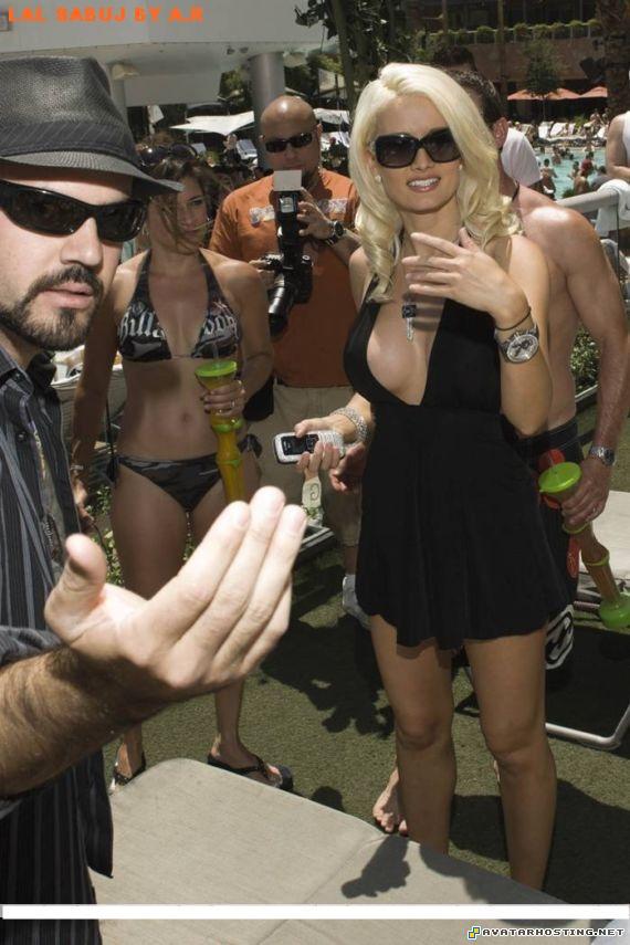 avatar cheats easy image storage plush bugs holly_madison_vegas_02