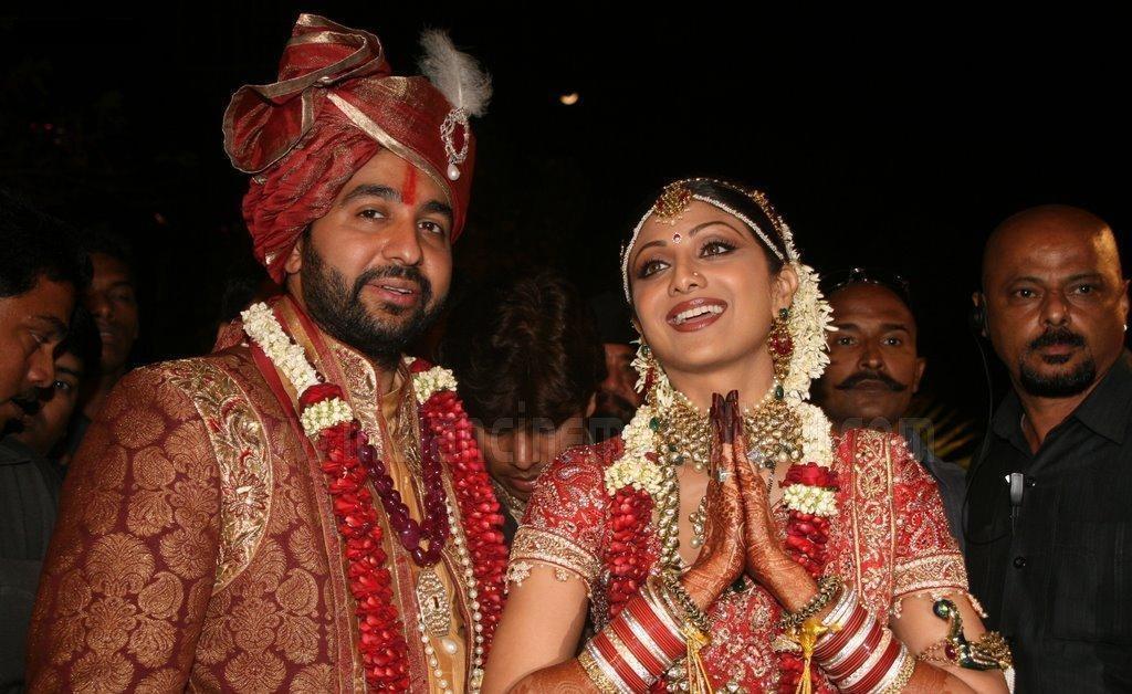 100 x 100 family guy avatar star wars avatar 11427_Shilpa_Shetty_Marriage_Photos_12_1