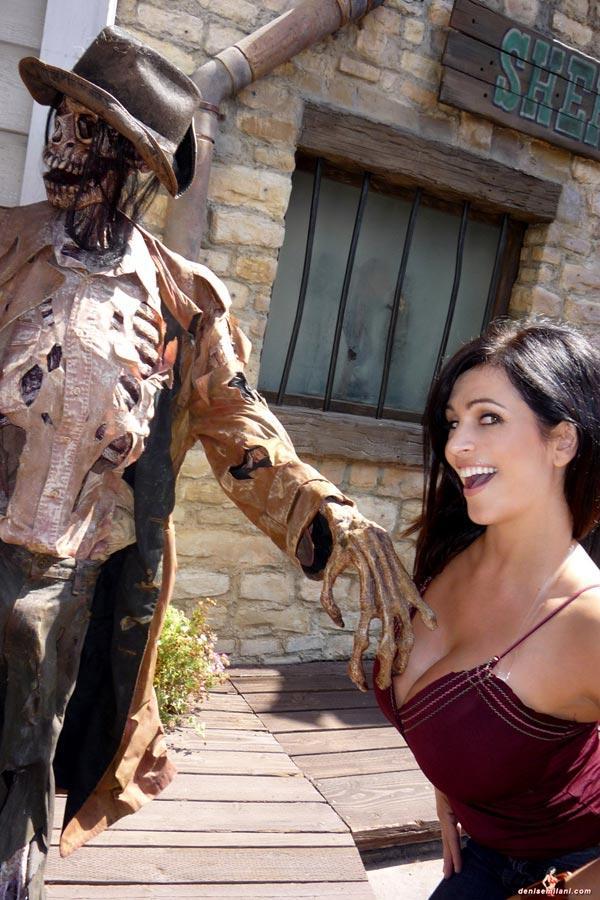 bugs adaptations rousseau prints avatar downloads blue_swimsuit