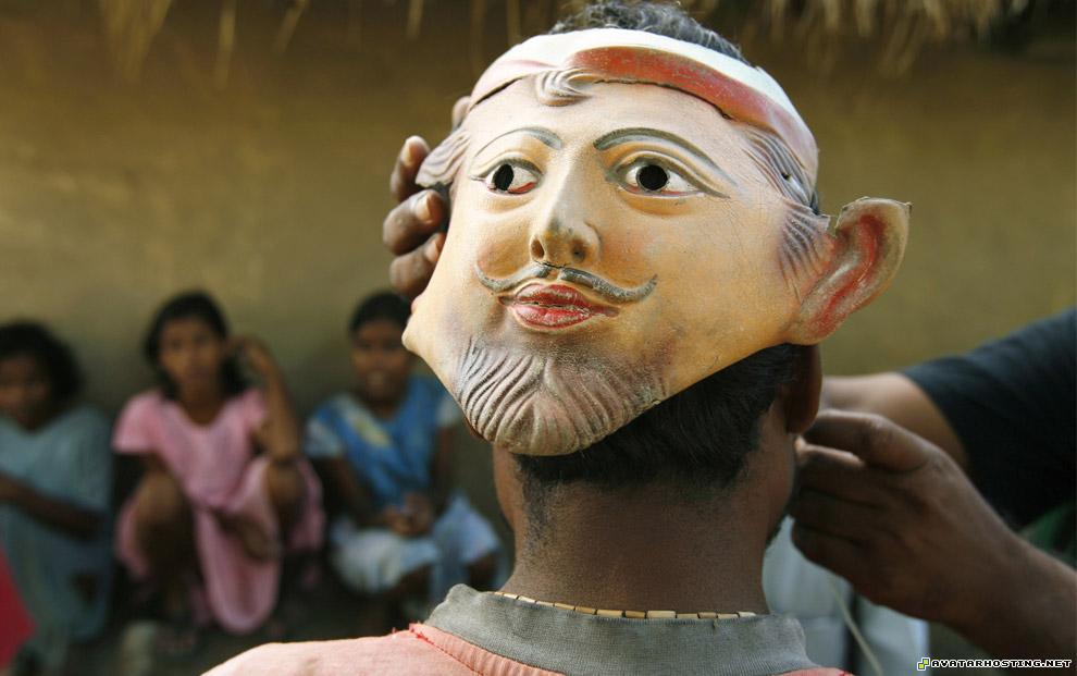 contemporary paintings plush ladybugs 80 x 80 avatar india20_16387875