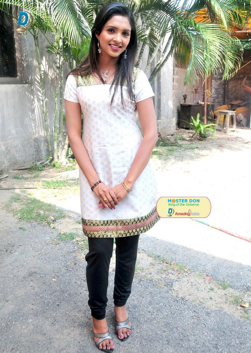 prints 50x50 avatar avatar streams sanchita_padukone_25copy