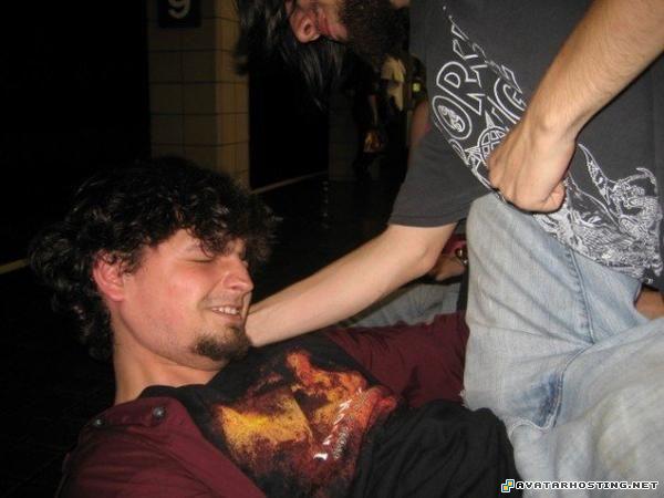 large photo hosting noidea